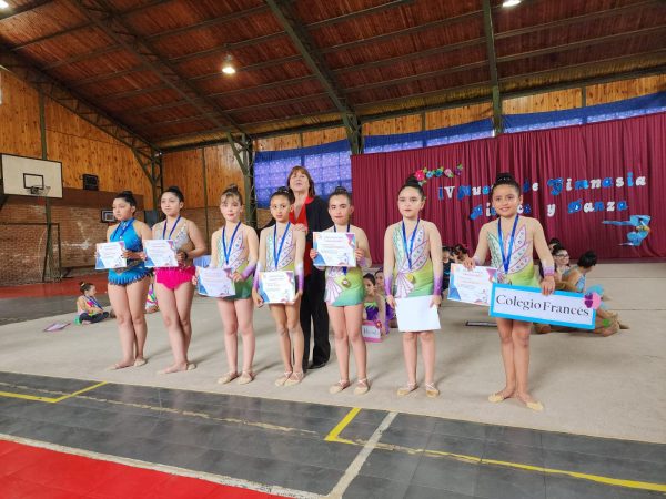 Participación Alumnas Taller Gimnasia Rítmica en la Escuela García Hurtado