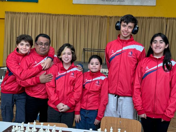 Alumnos participaron en el Comunal de Ajedrez de los Juegos Deportivos Escolares.